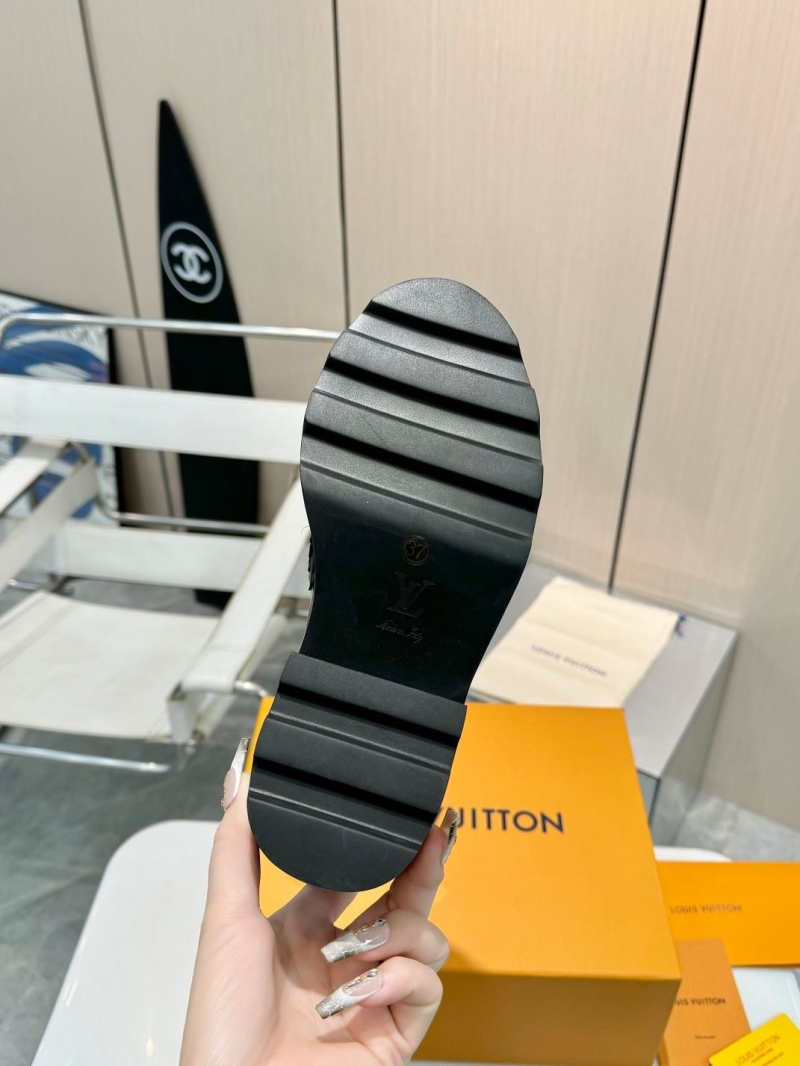 l0vis Vvtt0n loafers